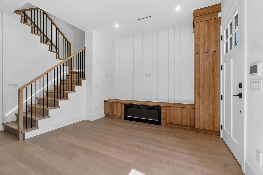 1 3271 E Georgia Street Vancouver, BC - 9