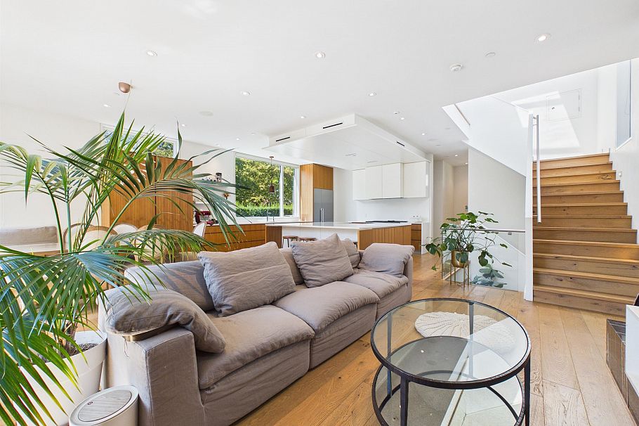 2996 W 11th Avenue Vancouver, BC - 20