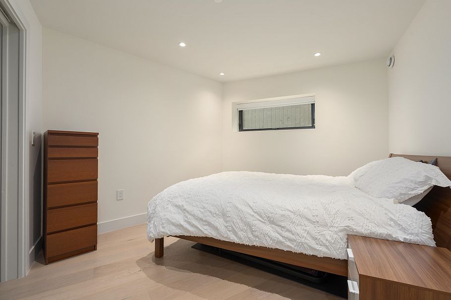 7380 Ashburn Street Vancouver, BC - 24