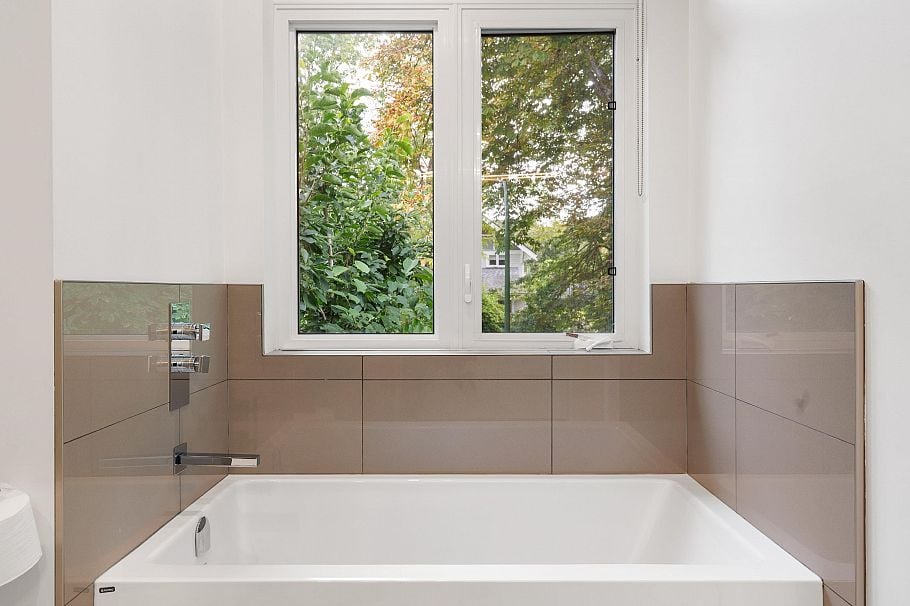 2727 W 14th Avenue Vancouver, BC - 13