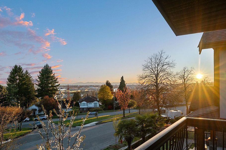 2131 Fraserview Drive Vancouver, BC - 4