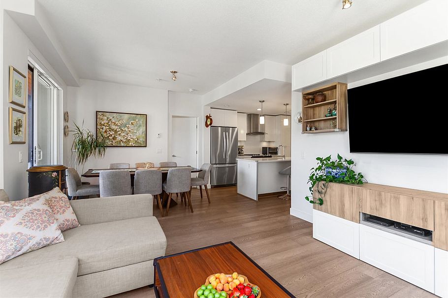 404 719 W 3rd Street North Vancouver, BC - 4