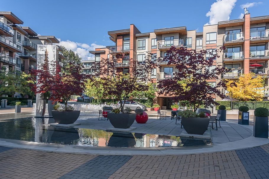 404 719 W 3rd Street North Vancouver, BC - 1