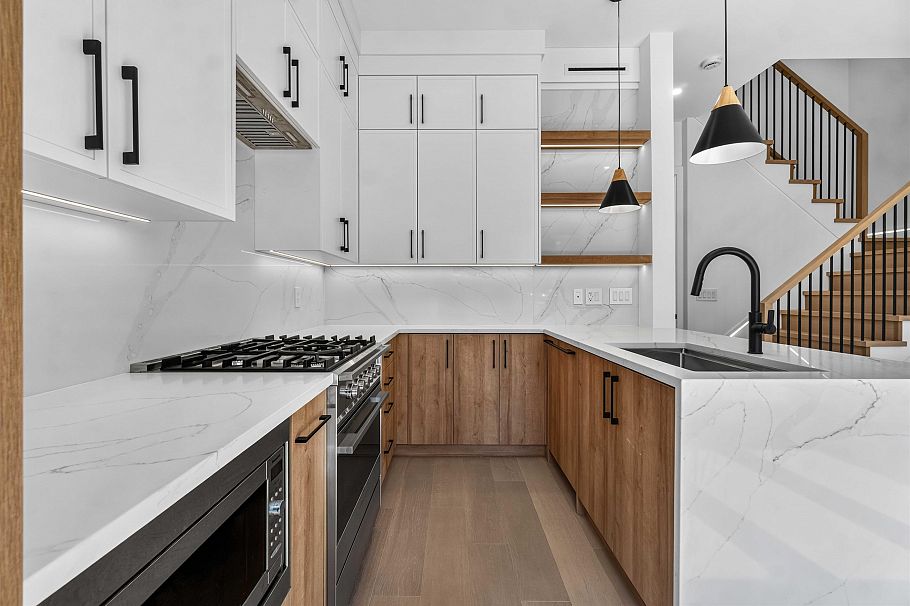 1 3271 E Georgia Street Vancouver, BC - 6