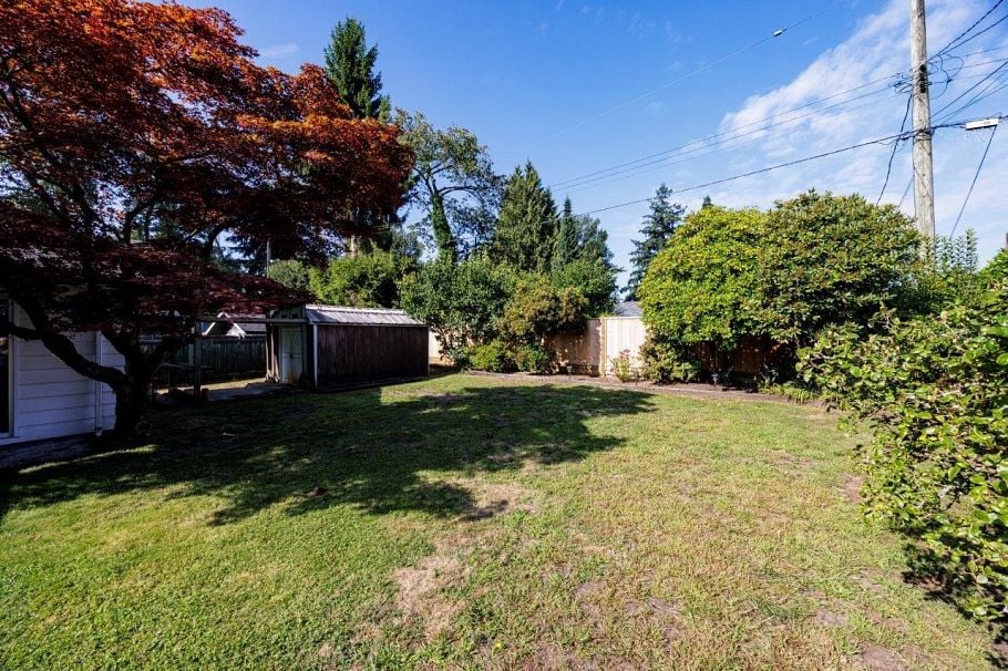 1161 Redwood Street North Vancouver, BC - 11