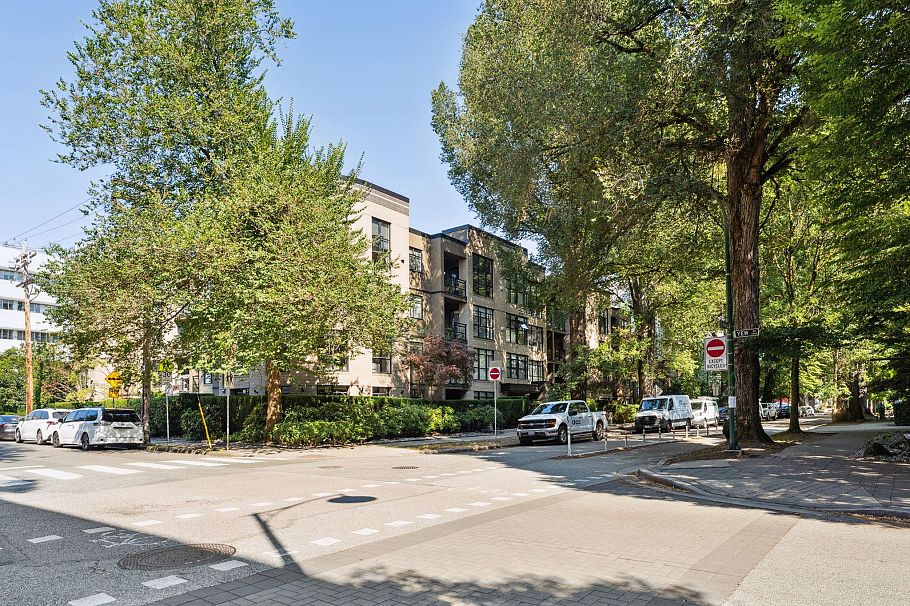 411 2181 W 10th Avenue Vancouver, BC - 19