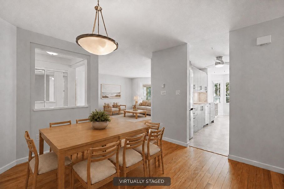 301 3680 Banff Court North Vancouver, BC - 10