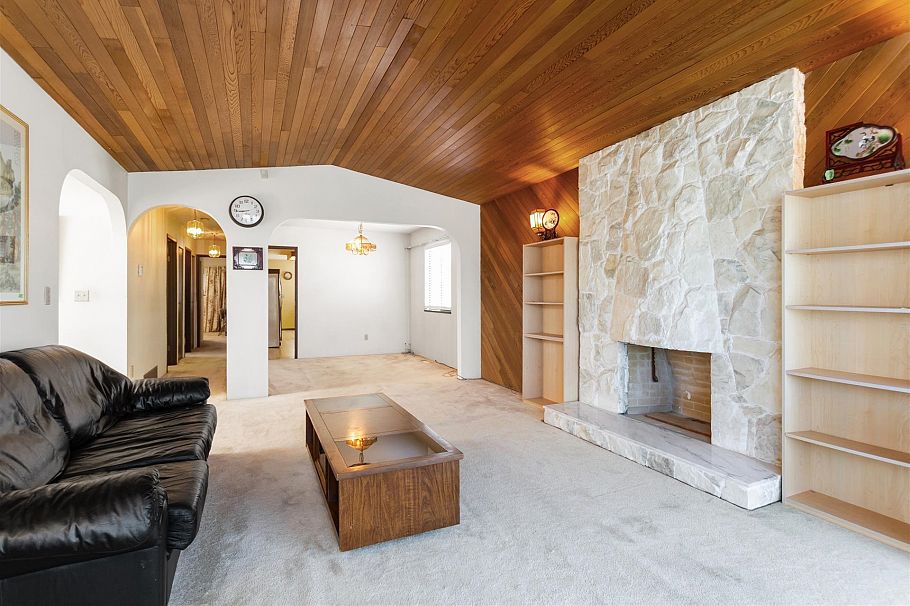 2986 E 3rd Avenue Vancouver, BC - 29