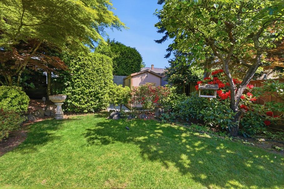 2727 W 36th Avenue Vancouver, BC - 26