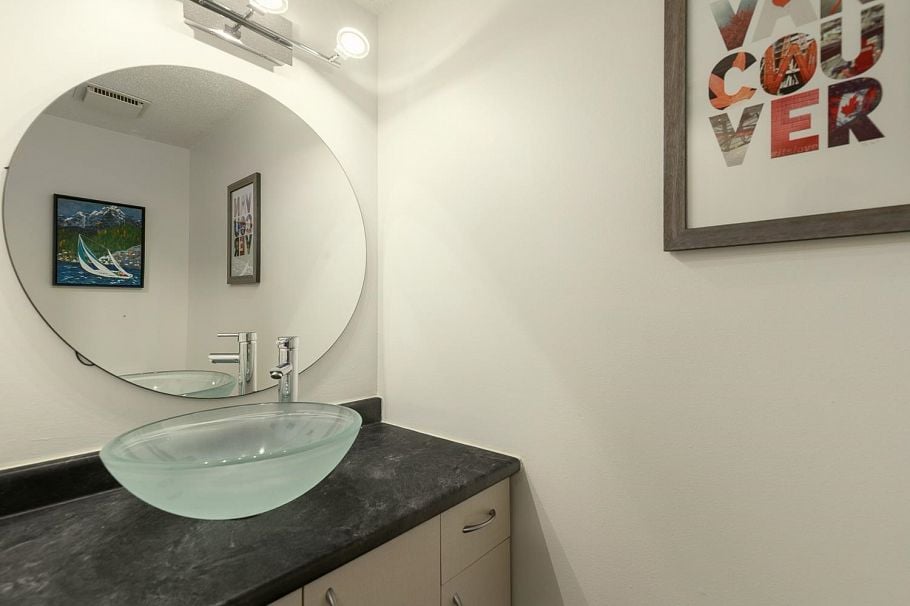 106 876 W 14th Avenue Vancouver, BC - 19