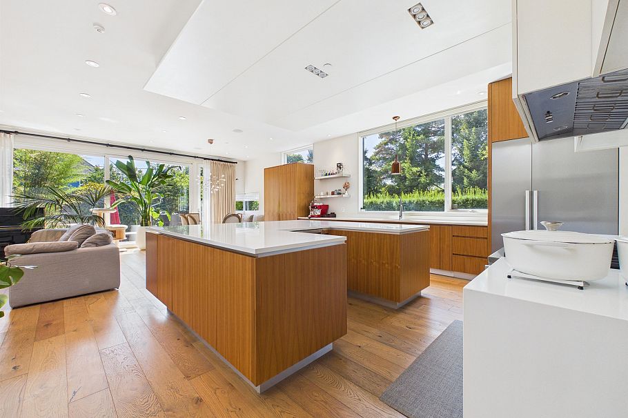 2996 W 11th Avenue Vancouver, BC - 11