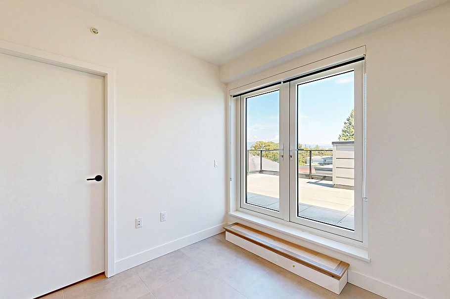 3930 Dumfries Street Vancouver, BC - 26