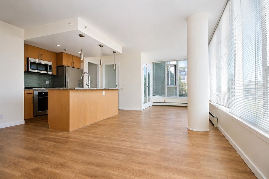 306 1887 Crowe Street Vancouver, BC - 2