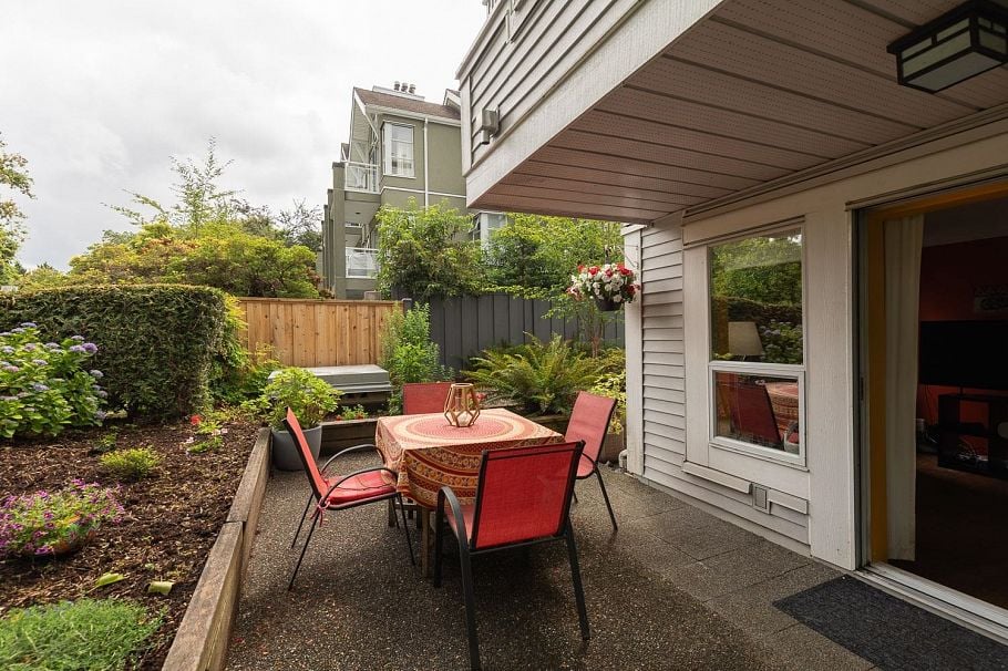 106 876 W 14th Avenue Vancouver, BC - 4