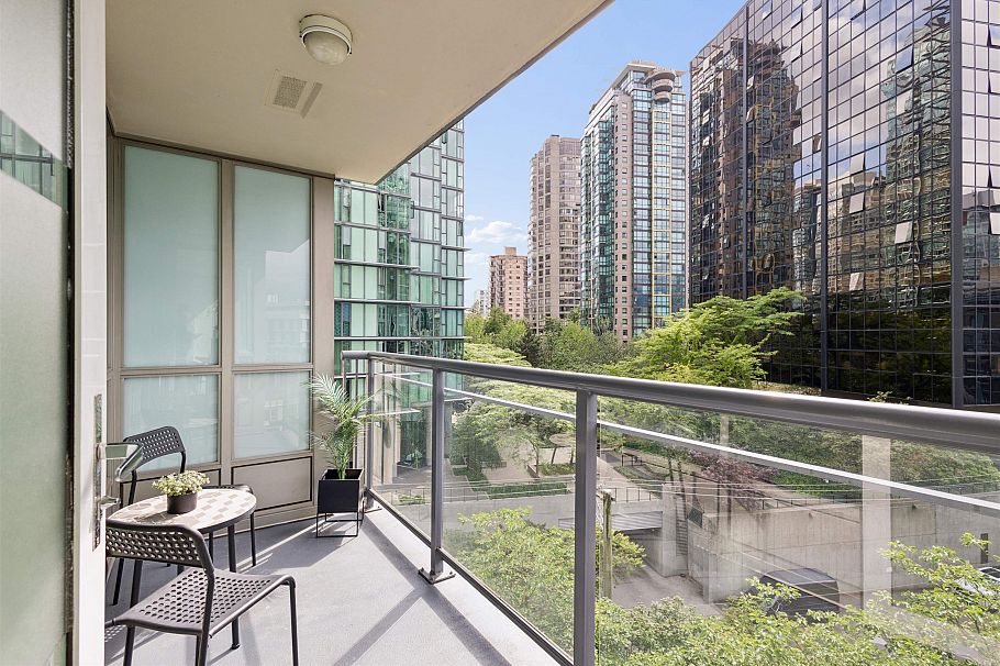 903 1328 W Pender Street Vancouver, BC - 28