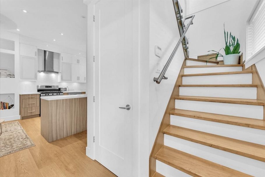 2 1136 E Pender Street Vancouver, BC - 9