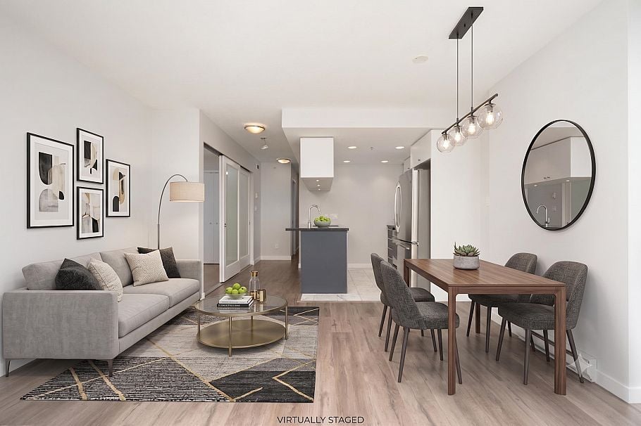 2110 833 Seymour Street Vancouver, BC - 1