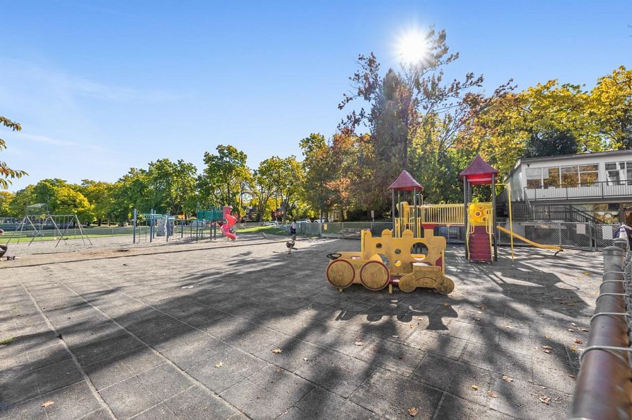 362 2175 Salal Drive Vancouver, BC - 35