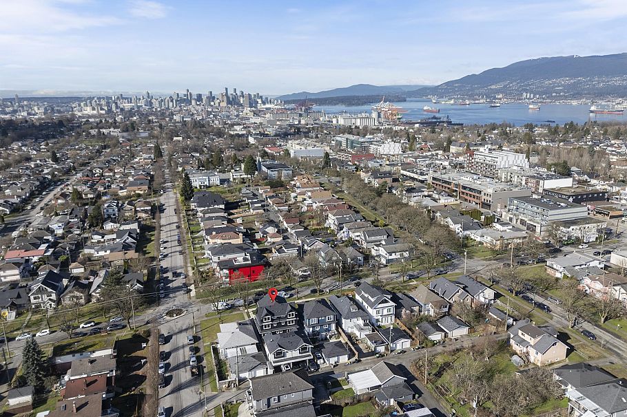 3 550 Kaslo Street Vancouver, BC - 32
