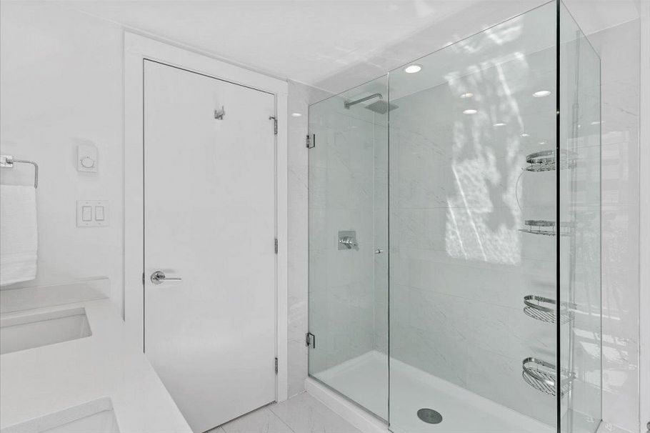 5 1415 E 1st Avenue Vancouver, BC - 20