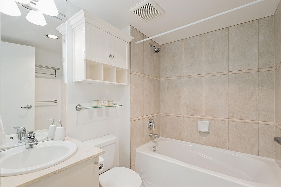 903 1328 W Pender Street Vancouver, BC - 24