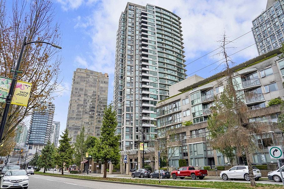 905 1008 Cambie Street Vancouver, BC - 1