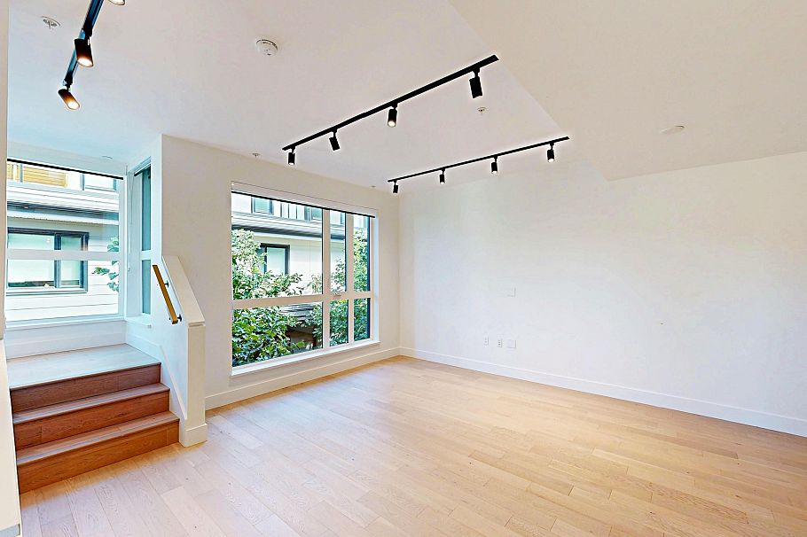 3930 Dumfries Street Vancouver, BC - 11