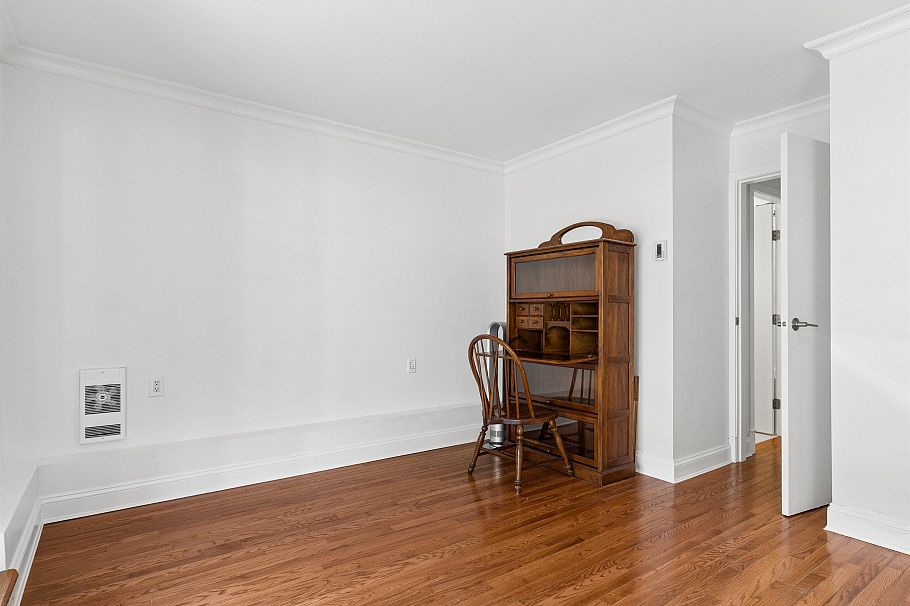 2760 W 2nd Avenue Vancouver, BC - 7