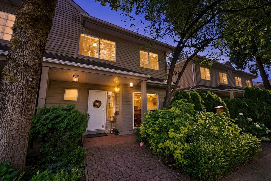 8 815 Tobruck Avenue North Vancouver, BC - 18