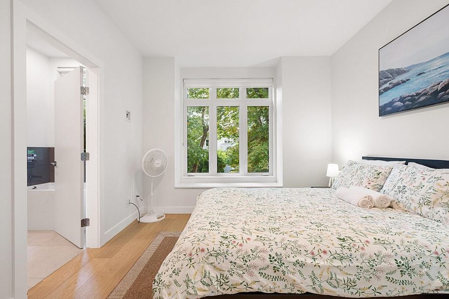 2727 W 14th Avenue Vancouver, BC - 11