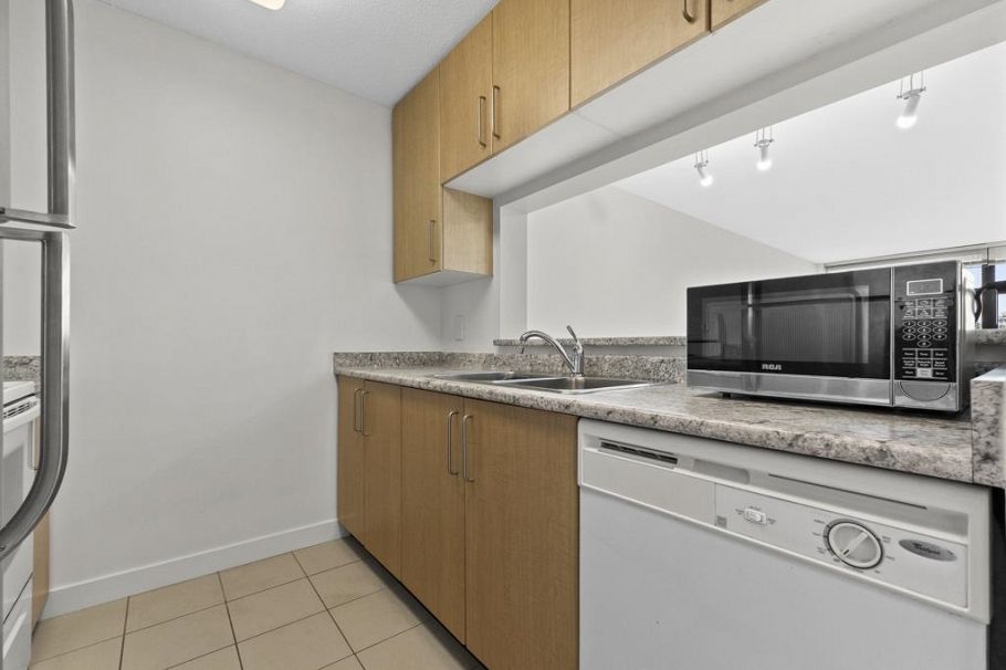 808 5380 Oben Street Vancouver, BC - 10