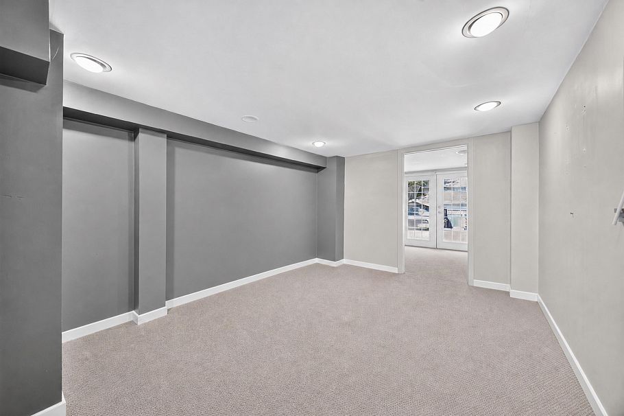4327 W 12th Avenue Vancouver, BC - 16
