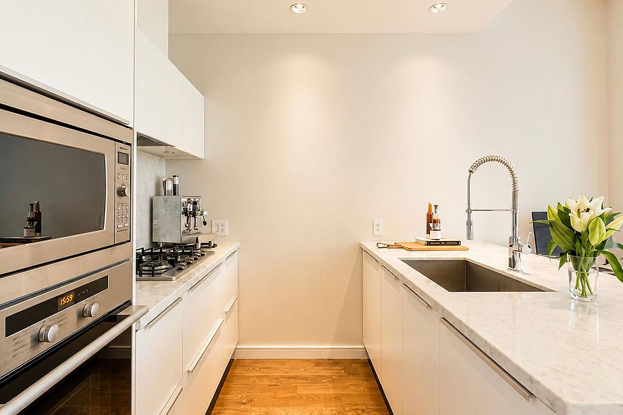 406 1633 Ontario Street Vancouver, BC - 5