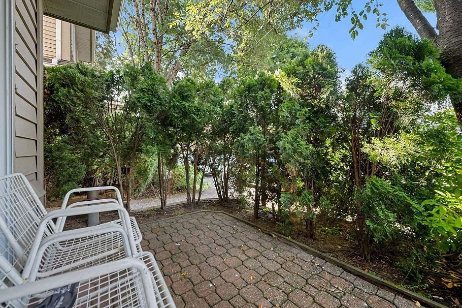 8 815 Tobruck Avenue North Vancouver, BC - 17