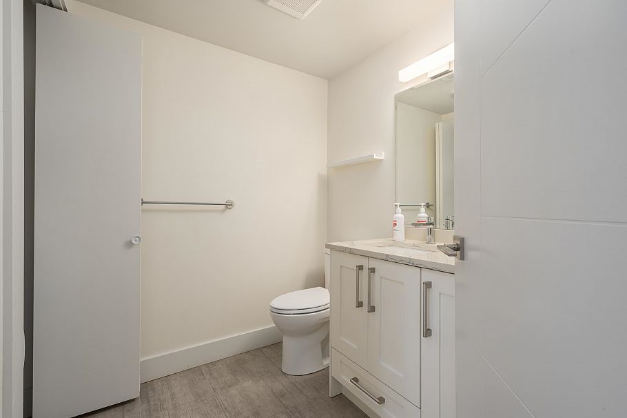 7380 Ashburn Street Vancouver, BC - 37