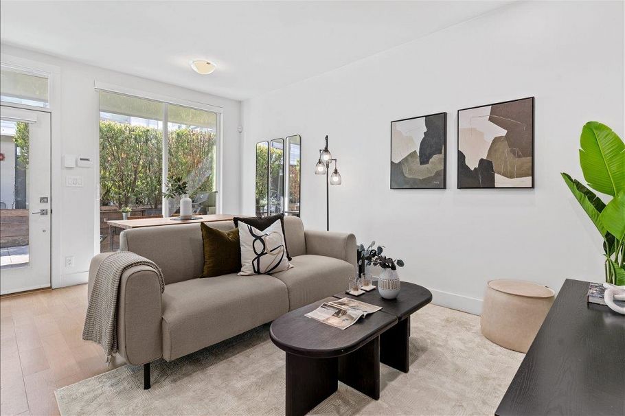 5 1415 E 1st Avenue Vancouver, BC - 1