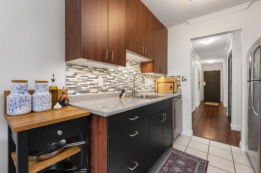 204 725 Commercial Drive Vancouver, BC - 7