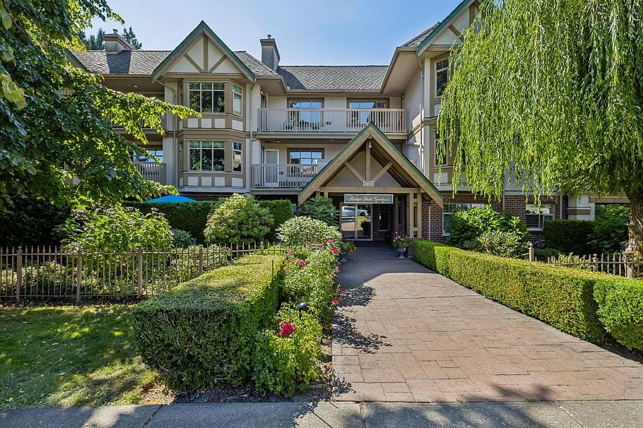 505 2059 Chesterfield Avenue North Vancouver, BC - 1