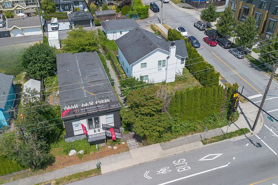 658 E 3rd Street North Vancouver, BC - 3