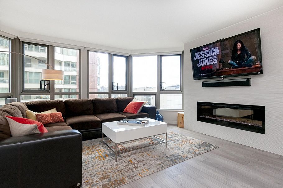 303 1625 Hornby Street Vancouver, BC - 5