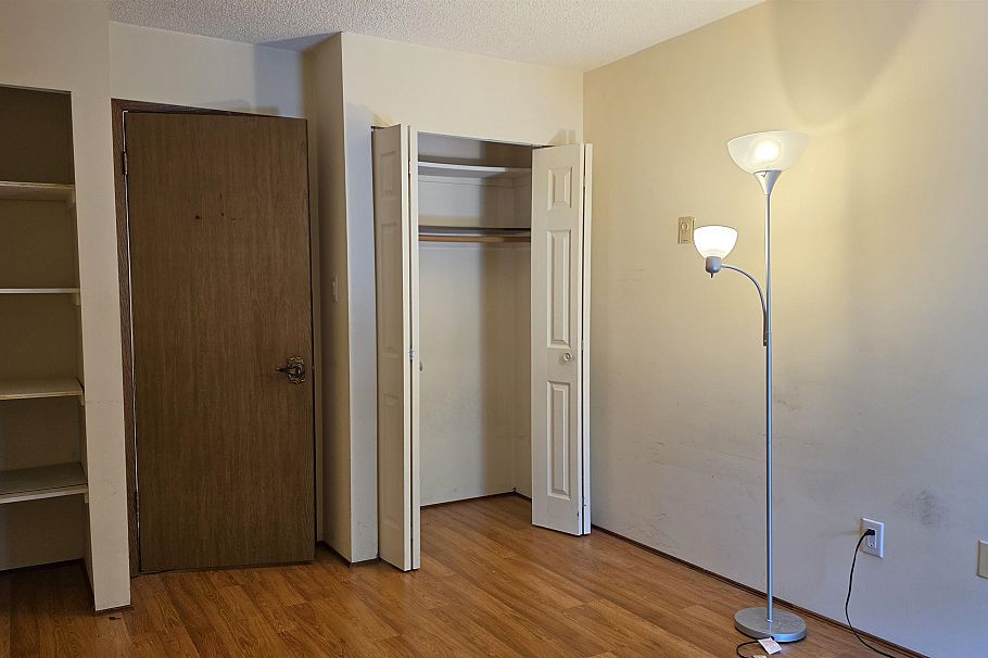 406 1717 Haro Street Vancouver, BC - 4