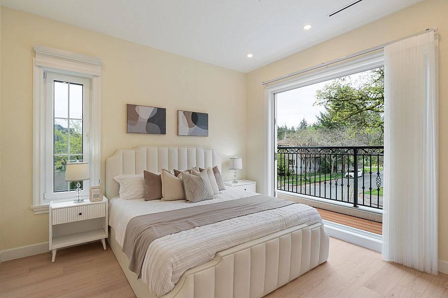 2 4503 W 15th Avenue Vancouver, BC - 4