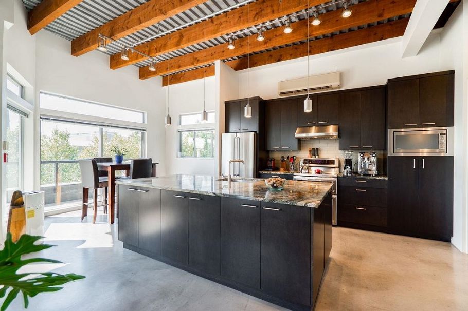 301 1075 W 1st Street North Vancouver, BC - 10