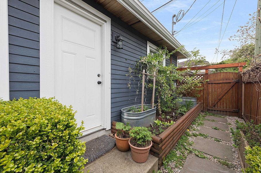 945 E 21st Avenue Vancouver, BC - 35