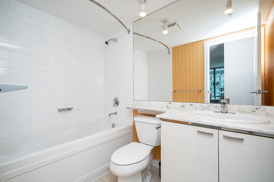 2604 1288 W Georgia Street Vancouver, BC - 22