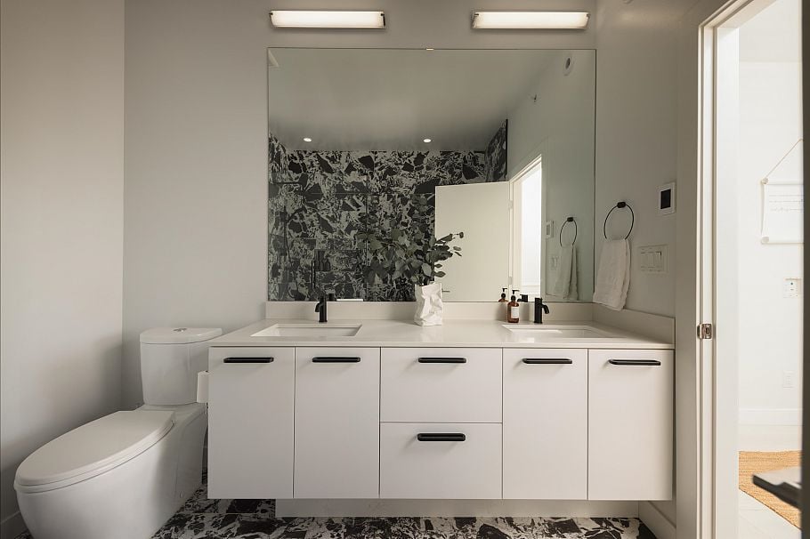 49 3597 Malsum Drive North Vancouver, BC - 21