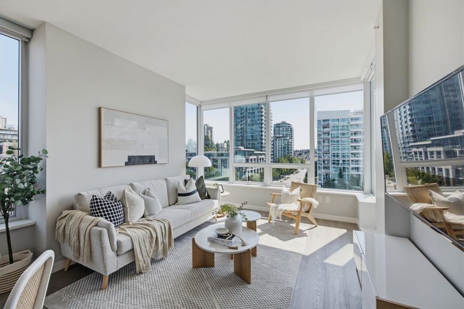 707 118 Carrie Cates Court North Vancouver, BC - 1