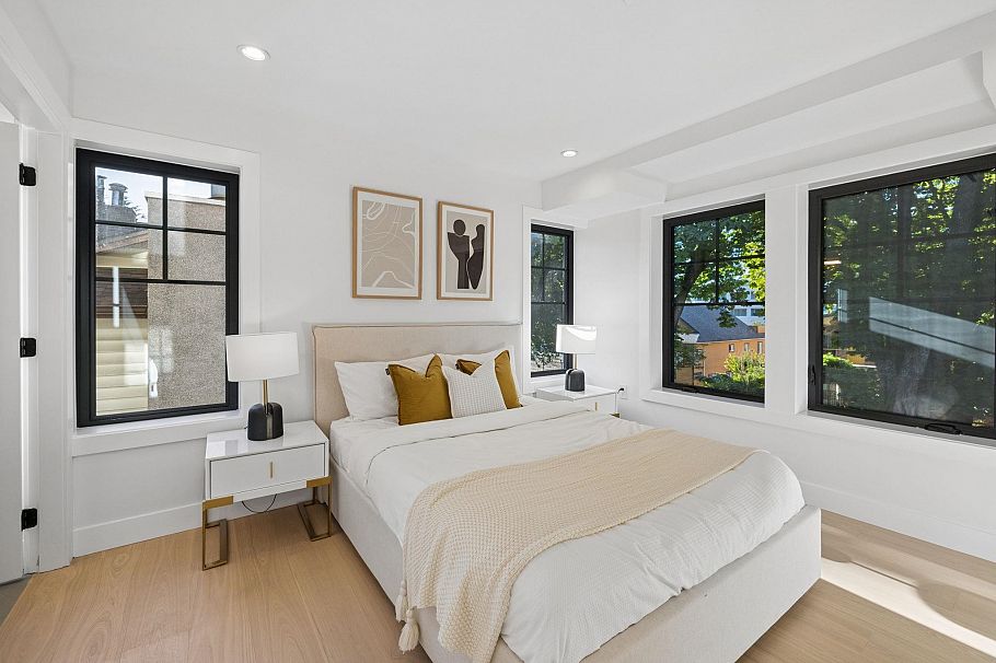 588 E 10th Avenue Vancouver, BC - 24