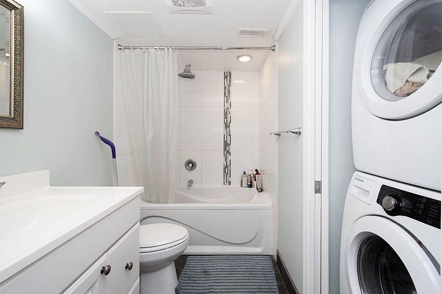 4594 Teviot Place North Vancouver, BC - 39