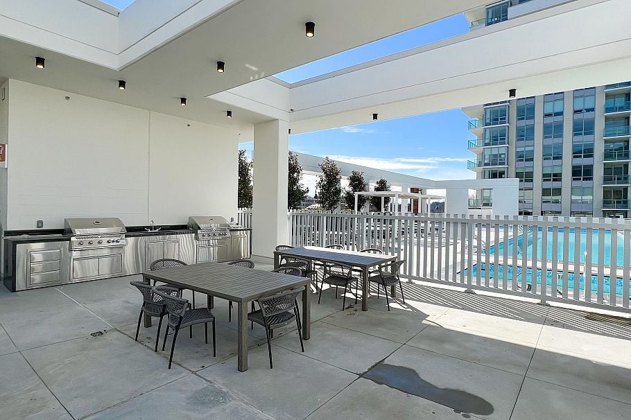 807 1675 Lions Gate Lane North Vancouver, BC - 28